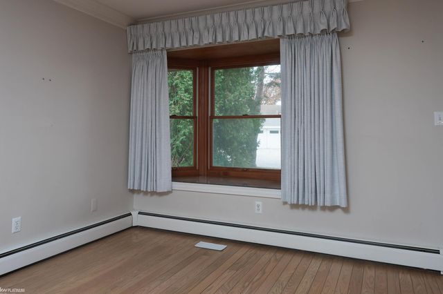 2806 Woodstock Drive, Port Huron, MI 48060