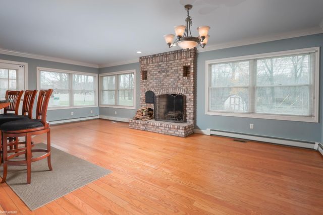 2806 Woodstock Drive, Port Huron, MI 48060