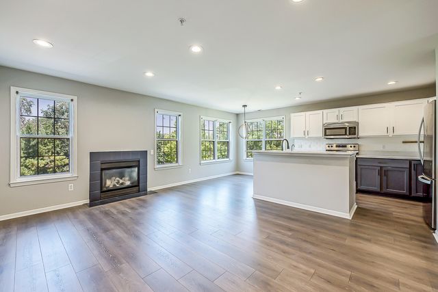 2865 Barclay Way, Ann Arbor, MI 48105