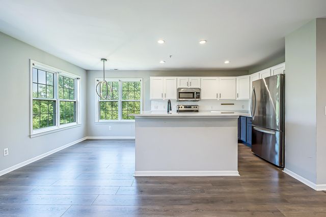 2865 Barclay Way, Ann Arbor, MI 48105