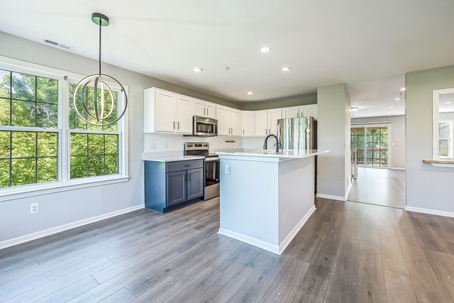 2865 Barclay Way, Ann Arbor, MI 48105
