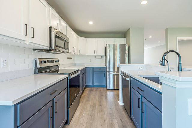 2865 Barclay Way, Ann Arbor, MI 48105