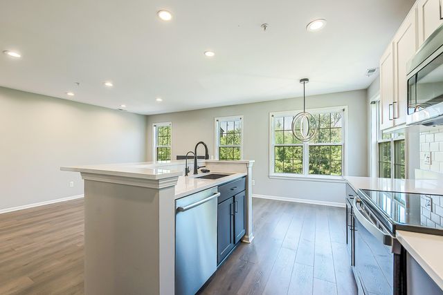 2865 Barclay Way, Ann Arbor, MI 48105