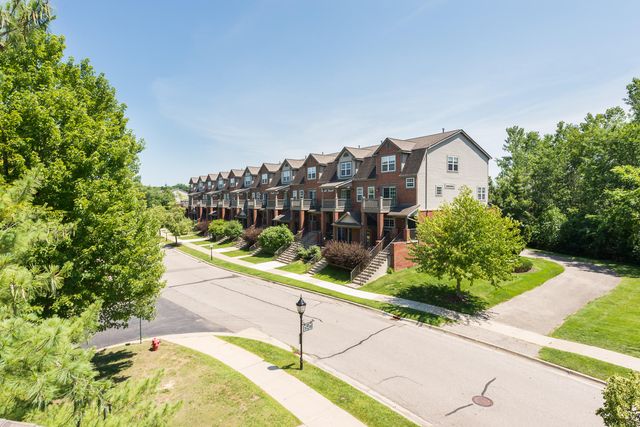 2865 Barclay Way, Ann Arbor, MI 48105