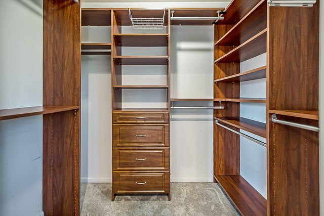 2865 Barclay Way, Ann Arbor, MI 48105