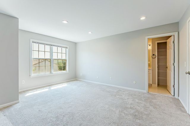 2865 Barclay Way, Ann Arbor, MI 48105