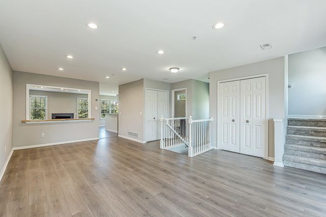 2865 Barclay Way, Ann Arbor, MI 48105