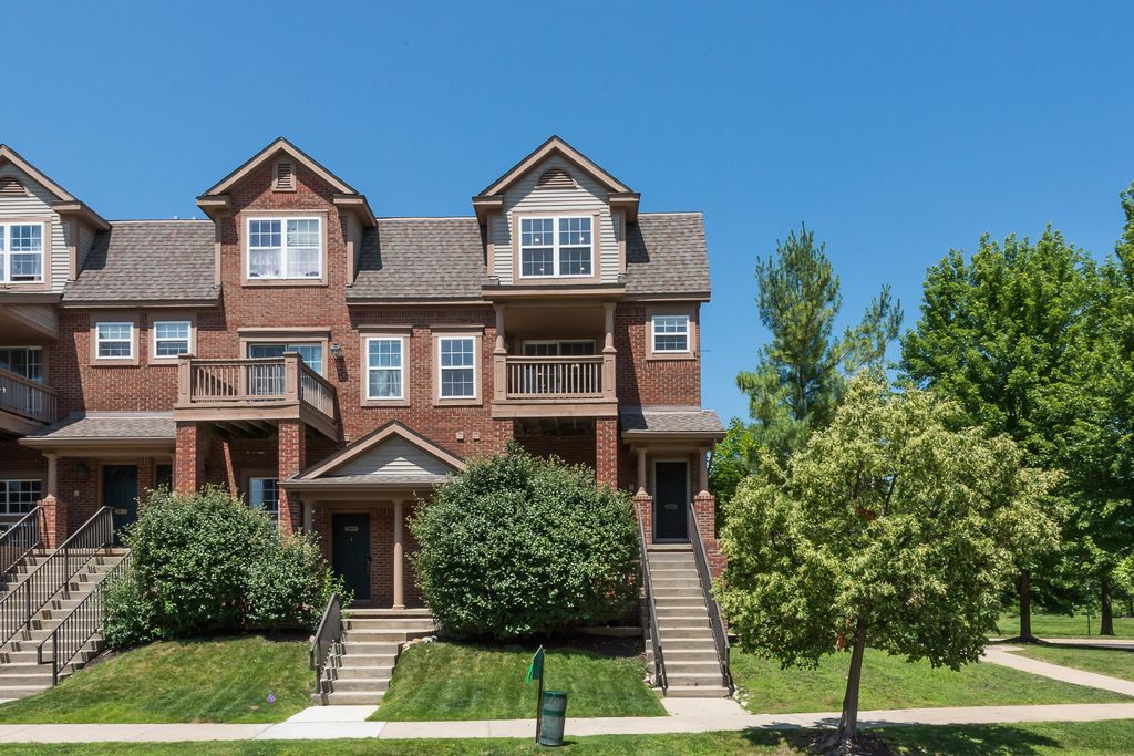 2865 Barclay Way, Ann Arbor, MI 48105