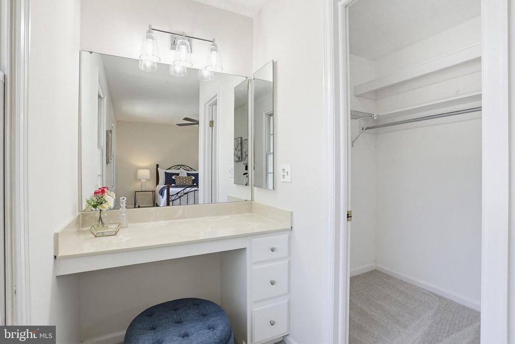Image 18 of property listing at 17 WENSLEY DALE CT, Owings Mills, MD 21117