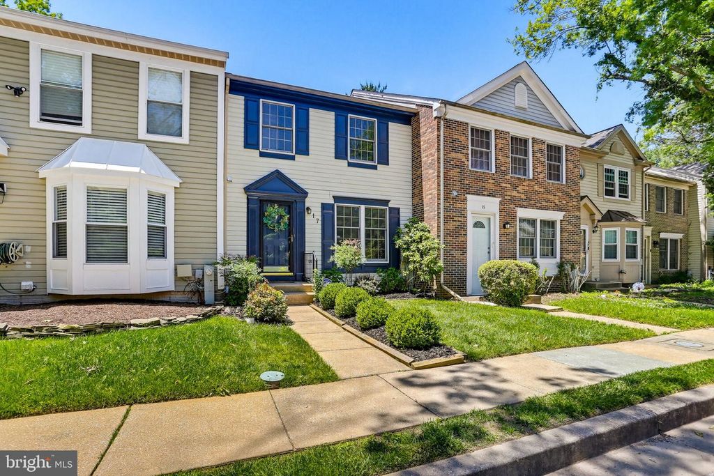 Image 2 of property listing at 17 WENSLEY DALE CT, Owings Mills, MD 21117
