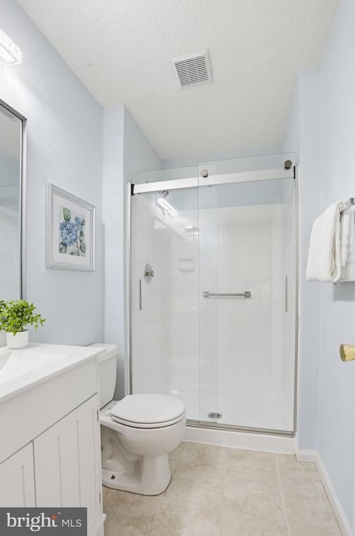 Image 20 of property listing at 17 WENSLEY DALE CT, Owings Mills, MD 21117
