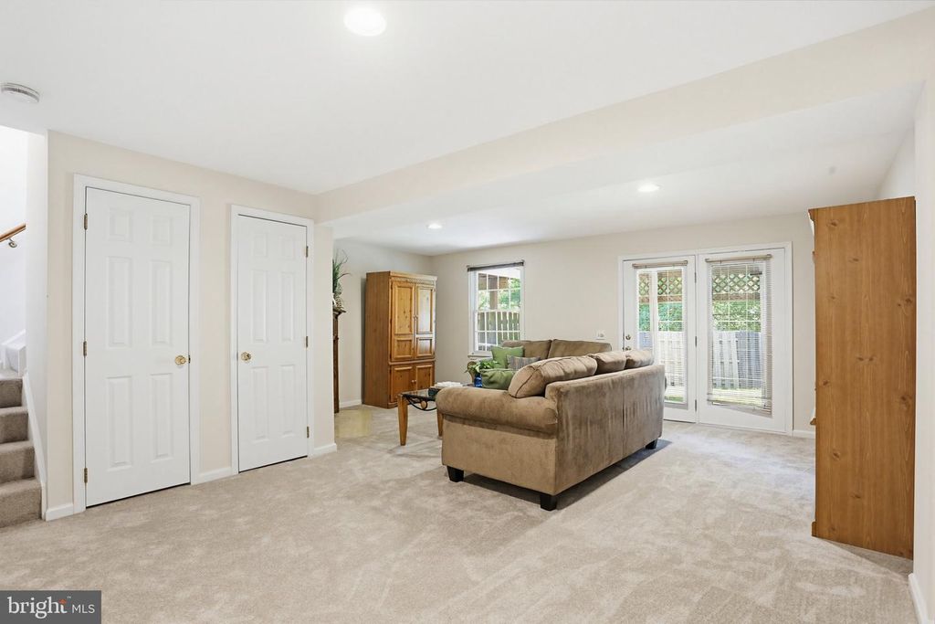 Image 29 of property listing at 17 WENSLEY DALE CT, Owings Mills, MD 21117