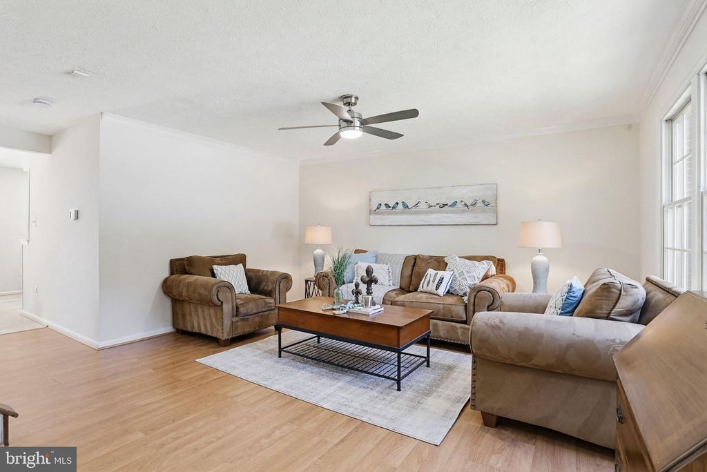 Image 3 of property listing at 17 WENSLEY DALE CT, Owings Mills, MD 21117
