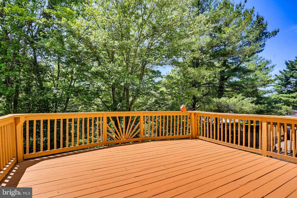 Image 32 of property listing at 17 WENSLEY DALE CT, Owings Mills, MD 21117