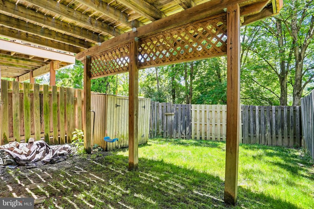 Image 35 of property listing at 17 WENSLEY DALE CT, Owings Mills, MD 21117