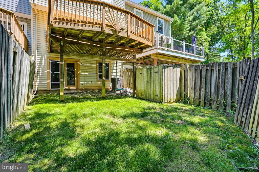 Image 36 of property listing at 17 WENSLEY DALE CT, Owings Mills, MD 21117