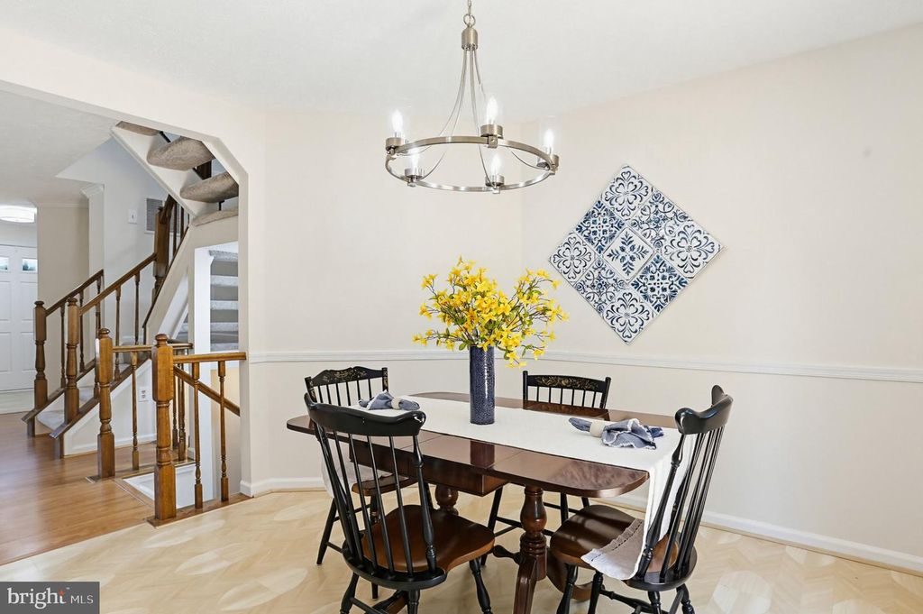 Image 7 of property listing at 17 WENSLEY DALE CT, Owings Mills, MD 21117
