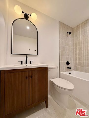 2705 Benedict Street, Los Angeles, CA 90039