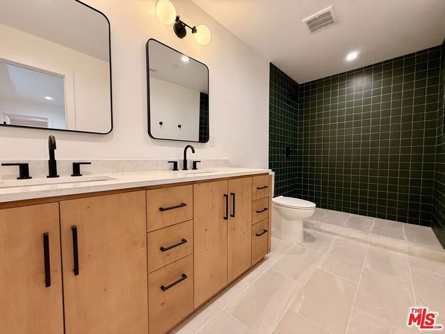 2705 Benedict Street, Los Angeles, CA 90039