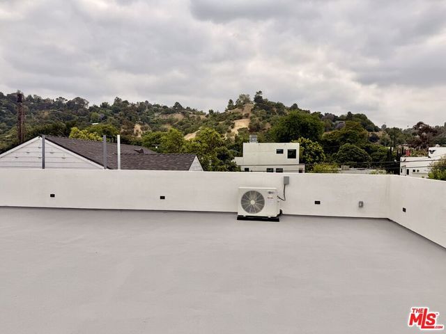 2705 Benedict Street, Los Angeles, CA 90039