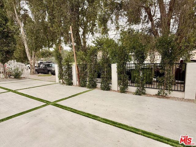 2705 Benedict Street, Los Angeles, CA 90039