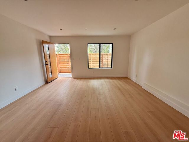 2705 Benedict Street, Los Angeles, CA 90039