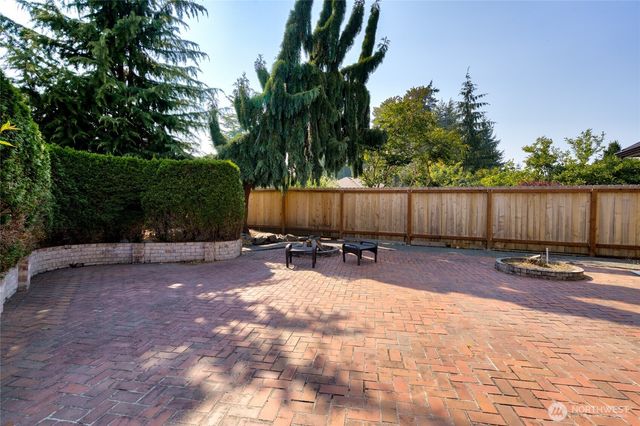 627 N Waugh Road, Mount Vernon, WA 98273