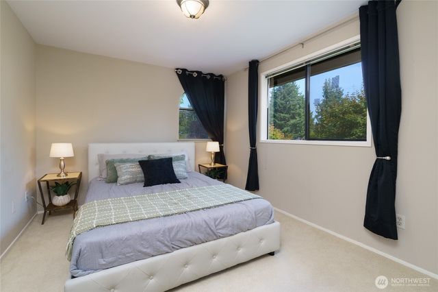 627 N Waugh Road, Mount Vernon, WA 98273