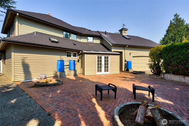 627 N Waugh Road, Mount Vernon, WA 98273