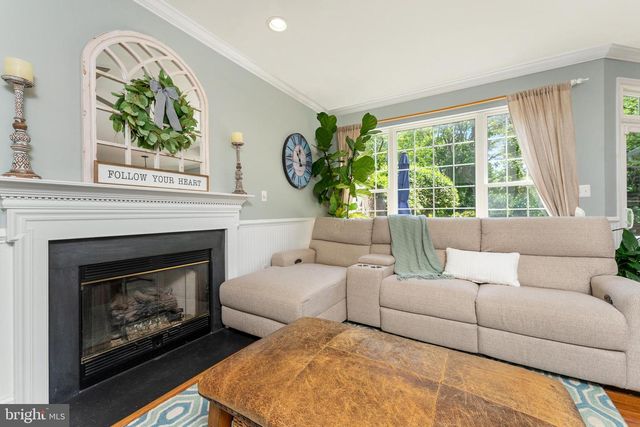 25504 HEATHFIELD CIR, Chantilly, VA 20152