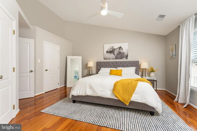 25504 HEATHFIELD CIR, Chantilly, VA 20152