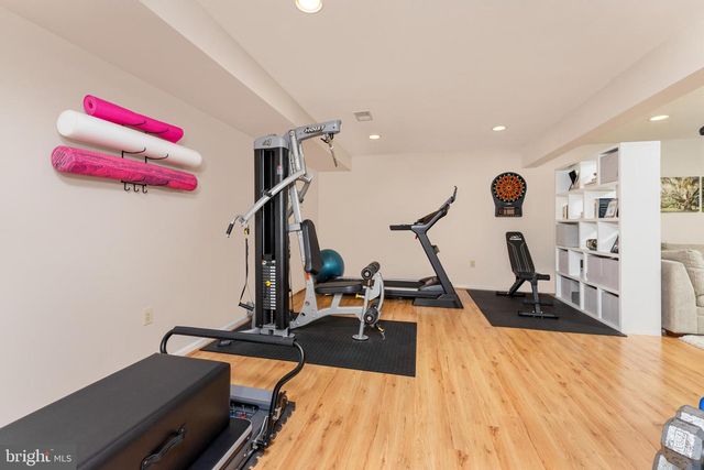 25504 HEATHFIELD CIR, Chantilly, VA 20152
