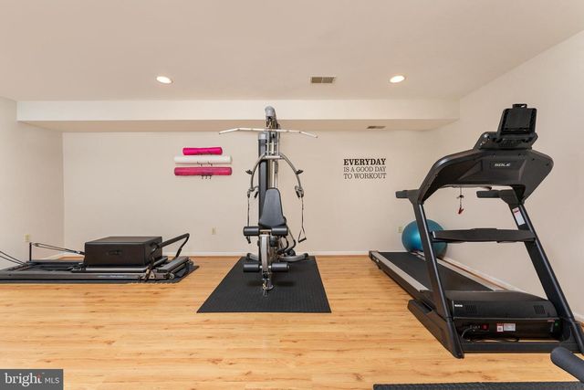 25504 HEATHFIELD CIR, Chantilly, VA 20152