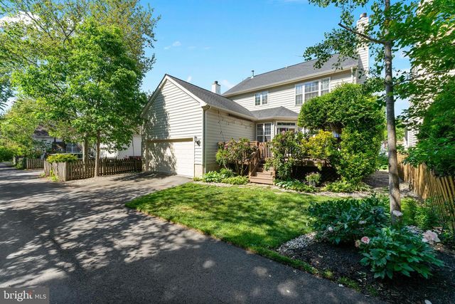 25504 HEATHFIELD CIR, Chantilly, VA 20152