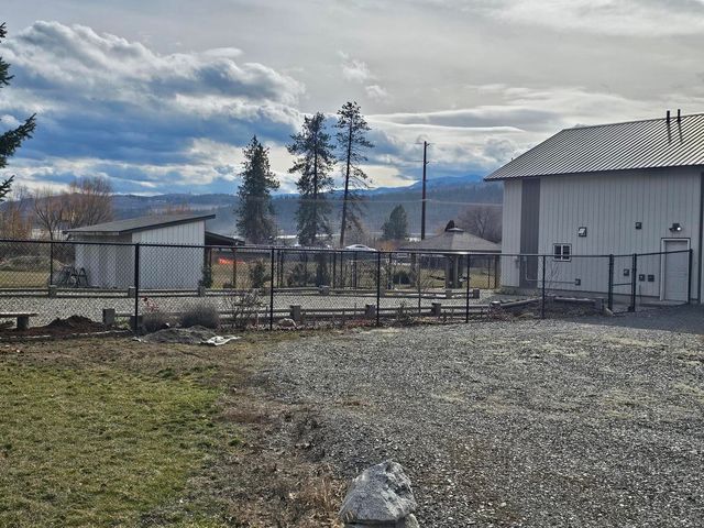 647 Elm Tree Dr, Colville, WA 99114
