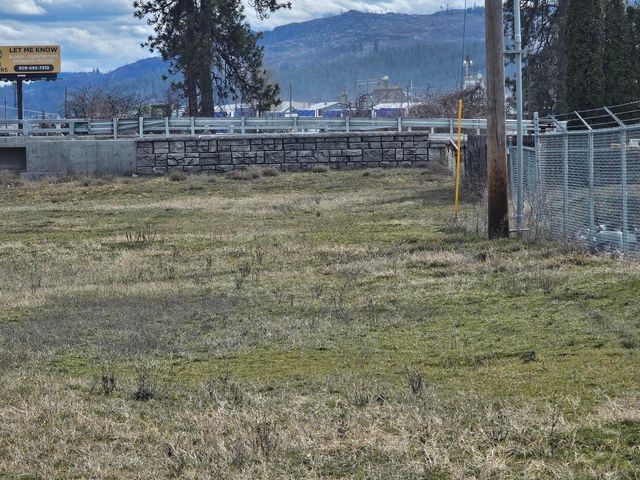 647 Elm Tree Dr, Colville, WA 99114