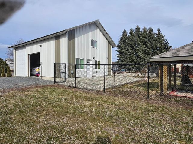 647 Elm Tree Dr, Colville, WA 99114