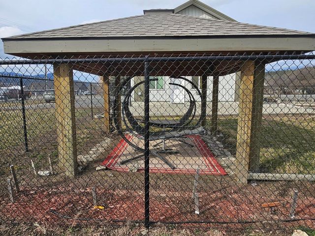 647 Elm Tree Dr, Colville, WA 99114