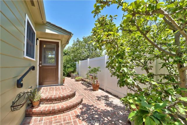 1505 E Armando, Long Beach, CA 90807