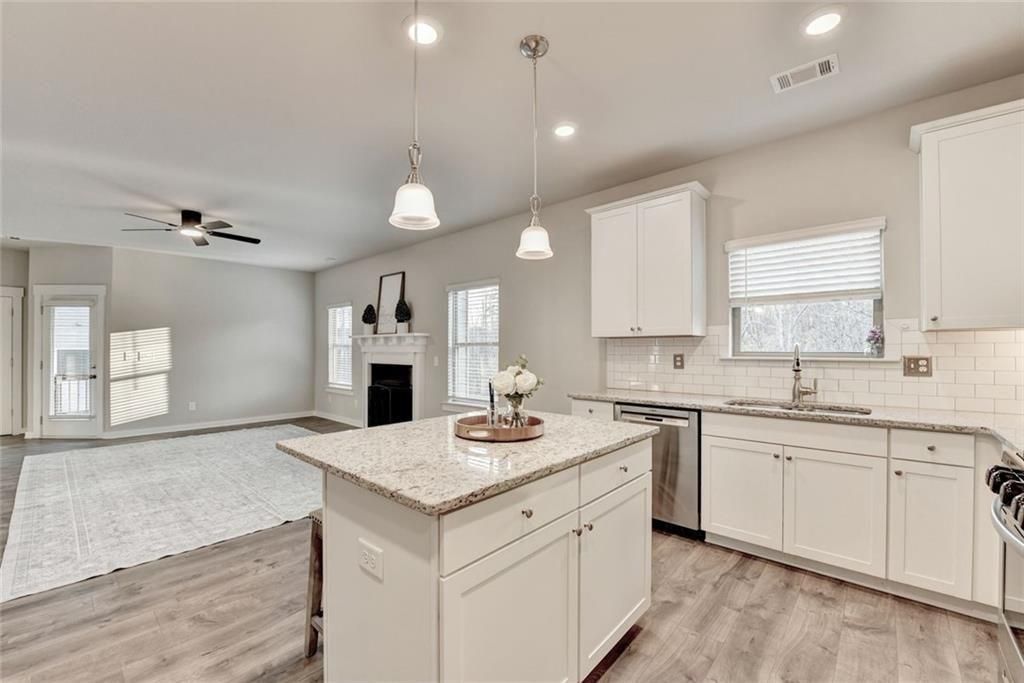 Image 26 of property listing at 5780 Winding Lakes Drive, Cumming, GA 30028