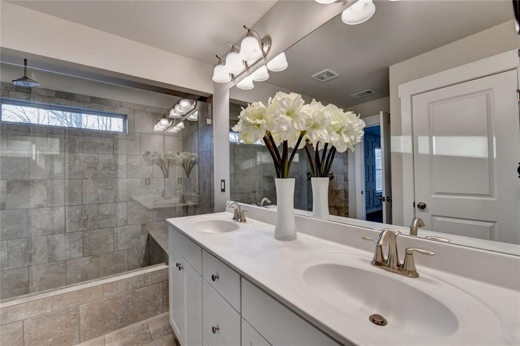 Image 43 of property listing at 5780 Winding Lakes Drive, Cumming, GA 30028