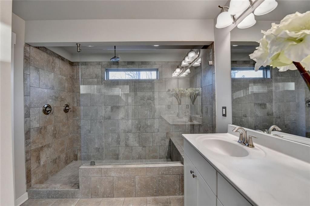 Image 44 of property listing at 5780 Winding Lakes Drive, Cumming, GA 30028