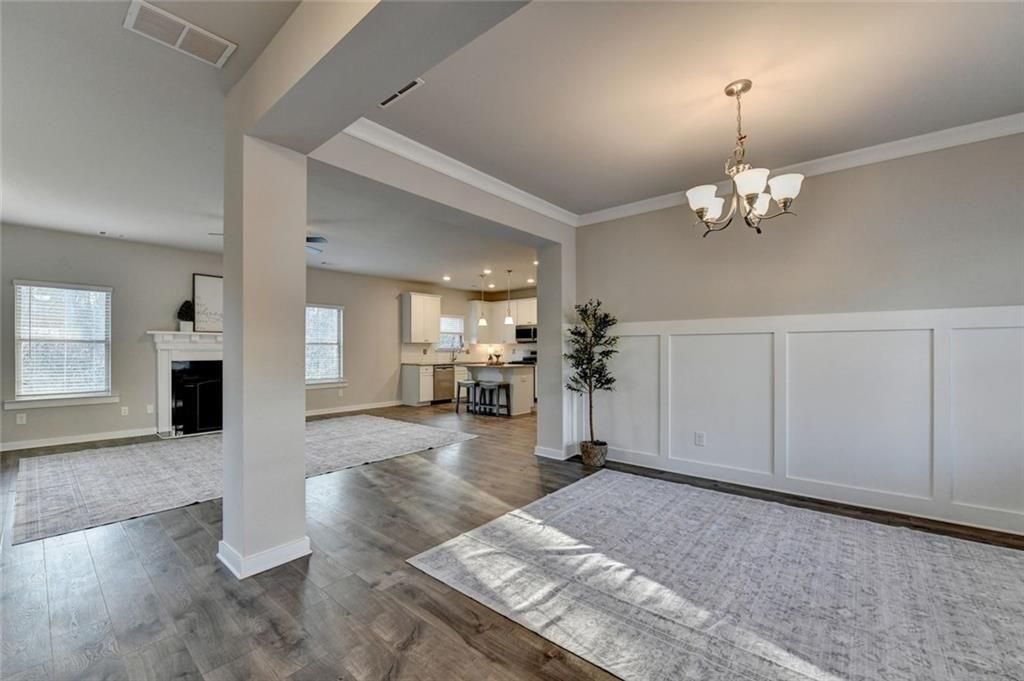 Image 6 of property listing at 5780 Winding Lakes Drive, Cumming, GA 30028