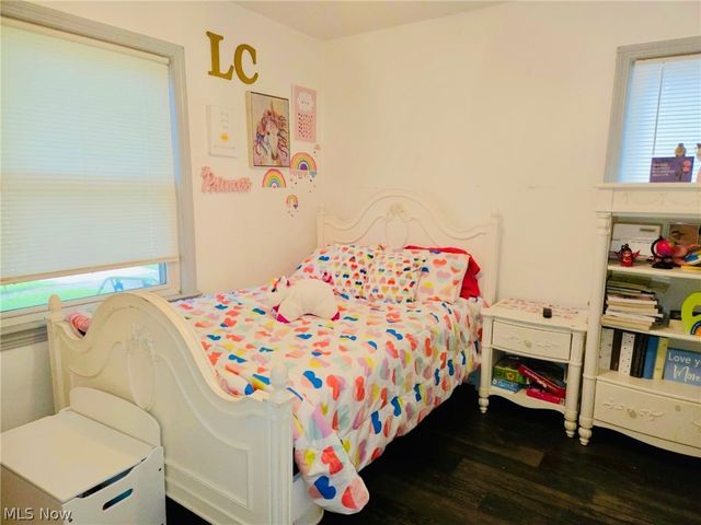2402 E 35th Street, Lorain, OH 44055
