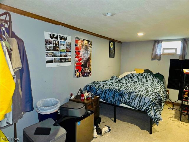 2402 E 35th Street, Lorain, OH 44055