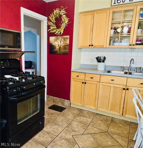 2402 E 35th Street, Lorain, OH 44055