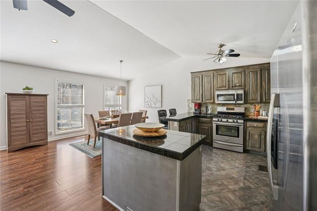 407 Hobo Lane, Woodstock, GA 30189