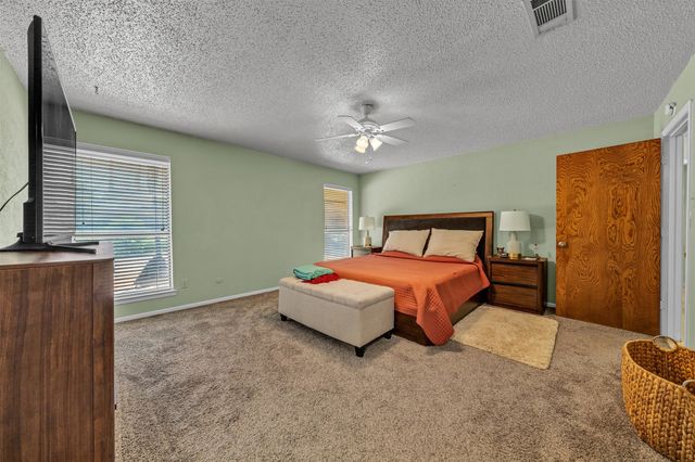 6808 Winchester Court, Fort Worth, TX 76133