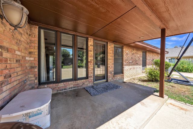 6808 Winchester Court, Fort Worth, TX 76133