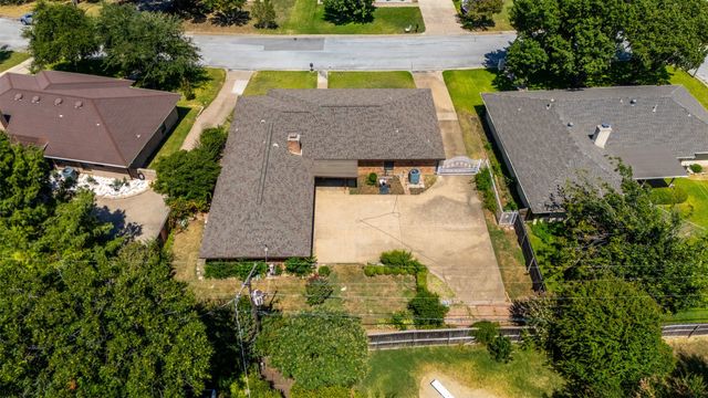 6808 Winchester Court, Fort Worth, TX 76133